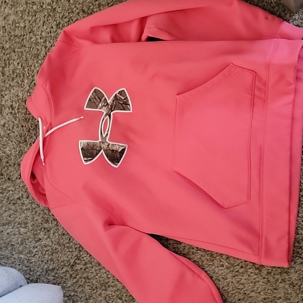 Under Armour sweatshirt